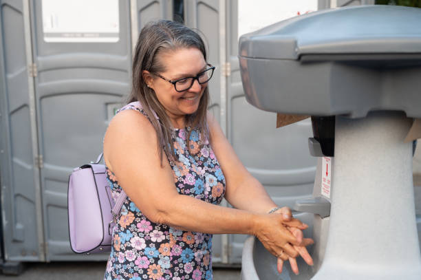 Best Portable restroom trailer rental  in Elberta, AL